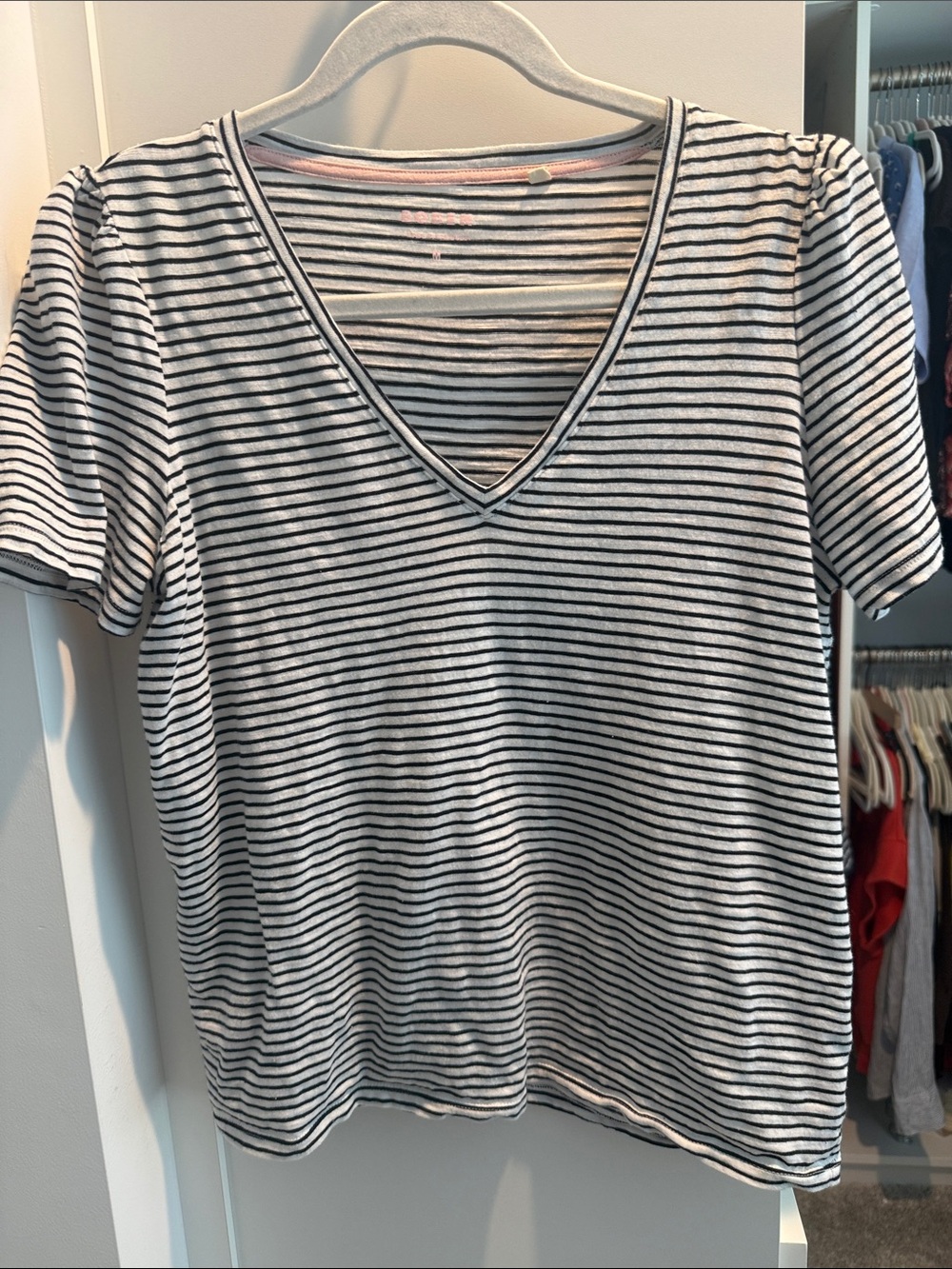 Boden Striped V-Neck Short Sleeve Women's Top - Black & White